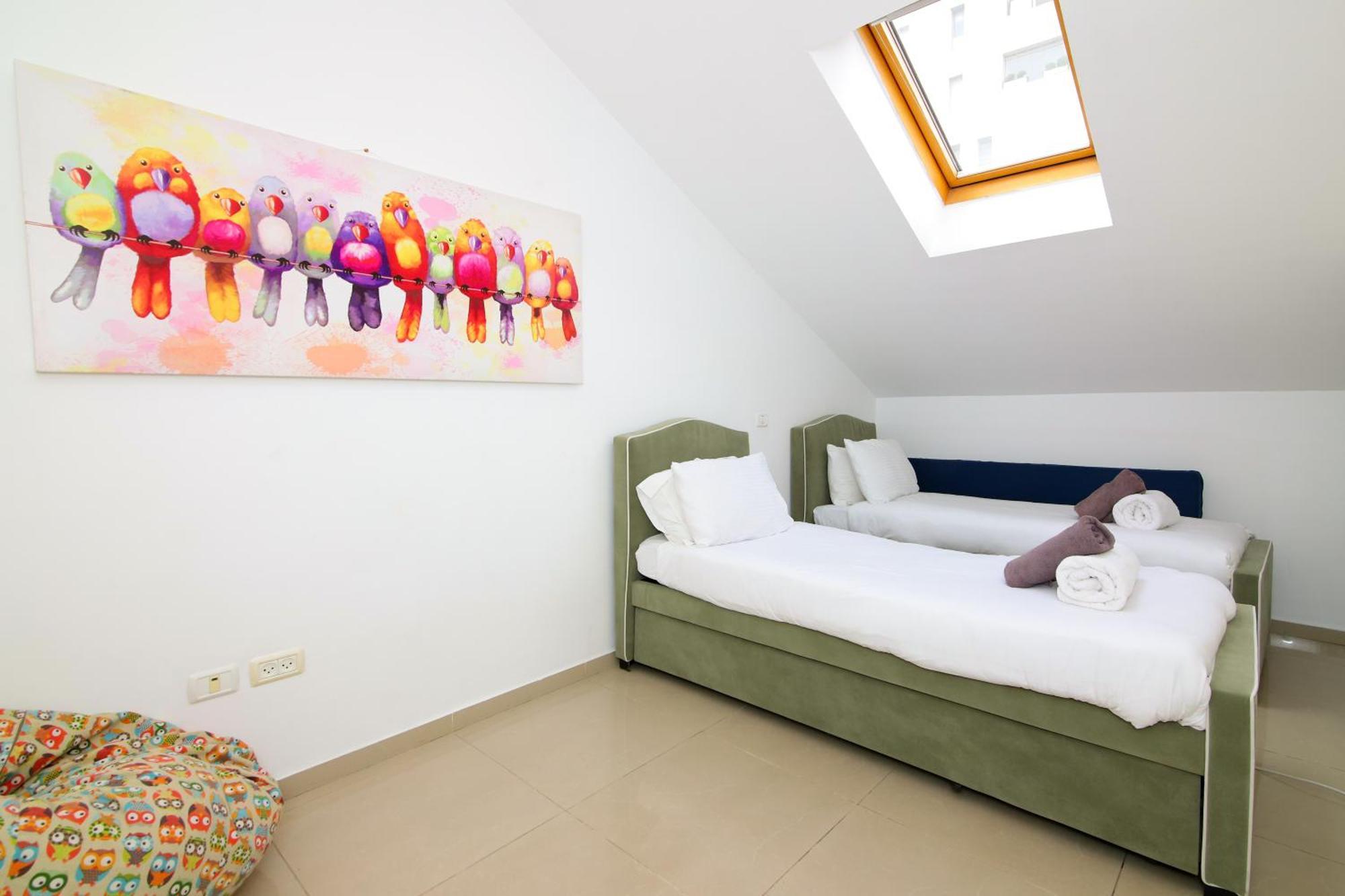 Saidoff, Amazing 4 Bedroom 3 Bath In City Center, Pool, Parking!!! Jeruzsálem Kültér fotó