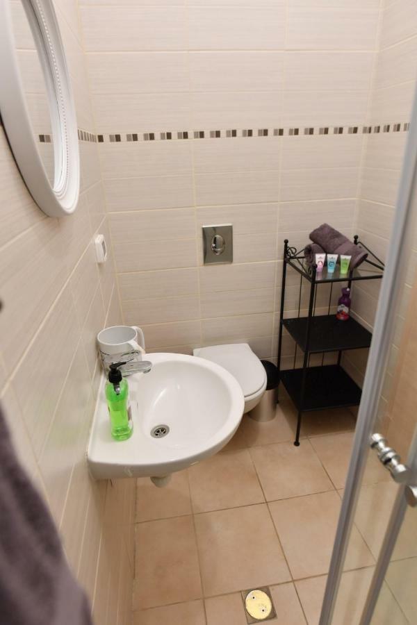 Saidoff, Amazing 4 Bedroom 3 Bath In City Center, Pool, Parking!!! Jeruzsálem Kültér fotó