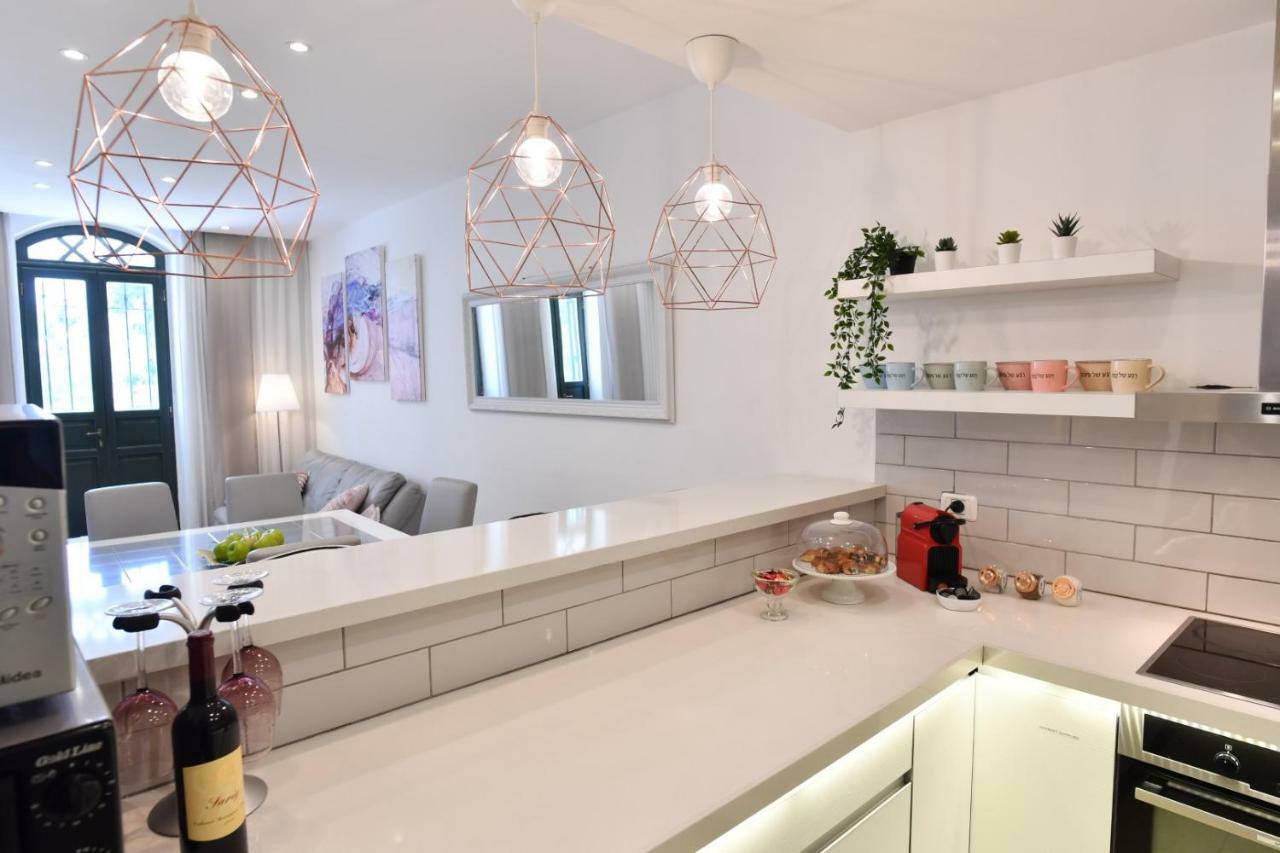 Saidoff, Amazing 4 Bedroom 3 Bath In City Center, Pool, Parking!!! Jeruzsálem Kültér fotó